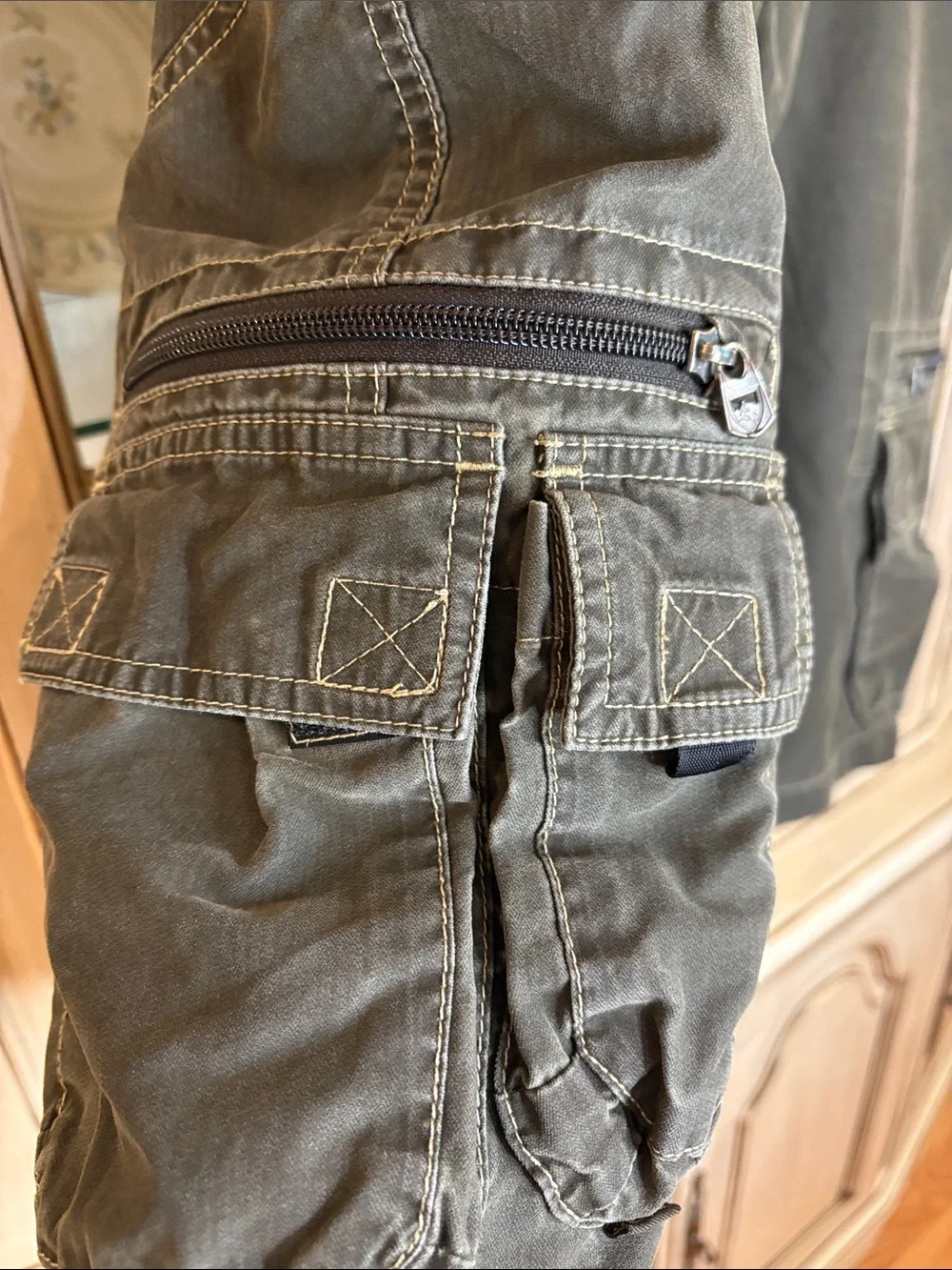 Kühl Brand Cargo Shorts in Olive Green